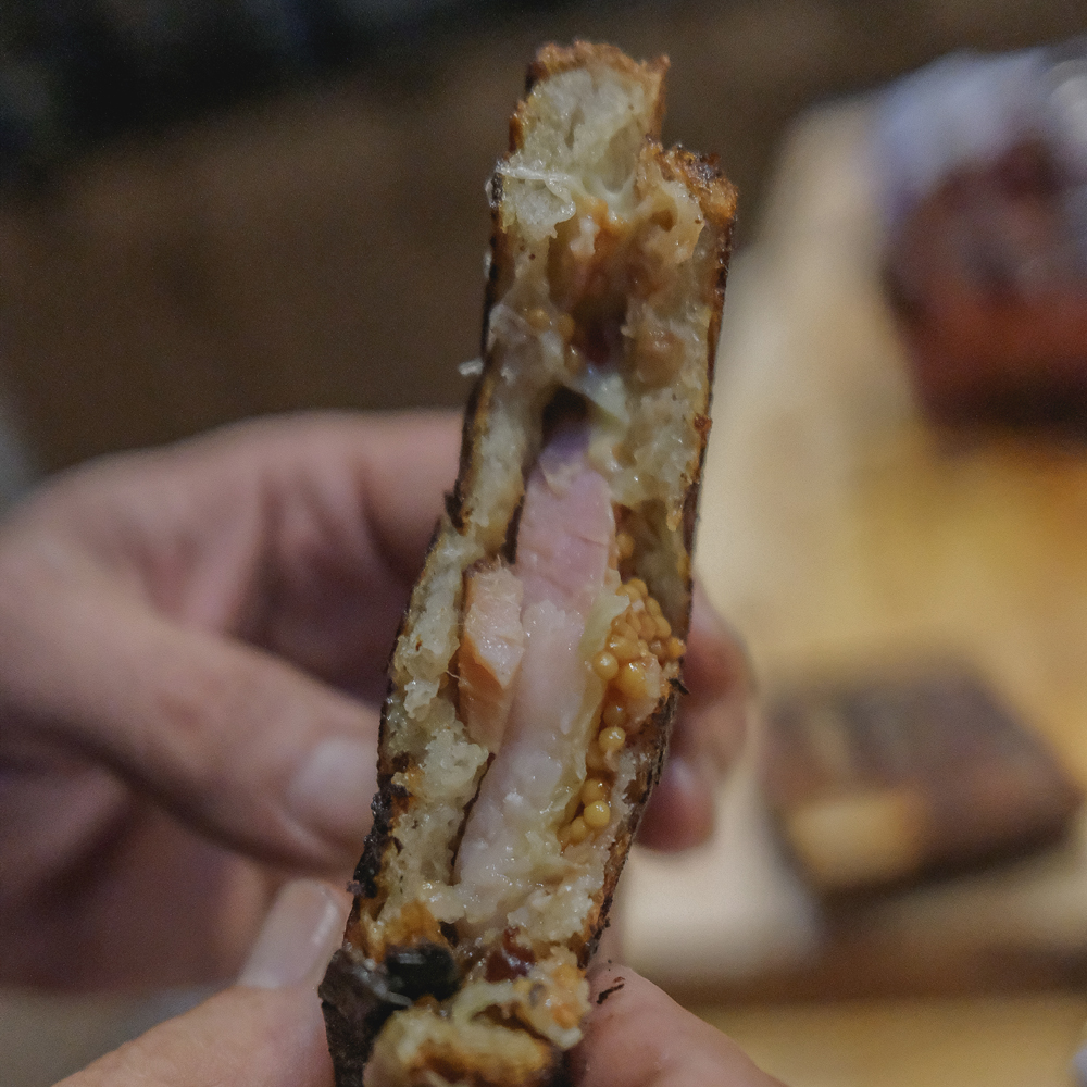 Glazed Ham and Cheese Sandwich with POP 国产传媒果冻天美传媒怎么入职