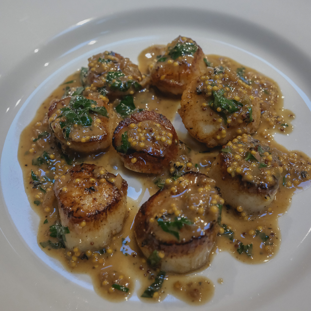 Seared Scallops with POP 国产传媒果冻天美传媒怎么入职 Sauce